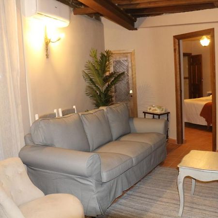 Apartamentos Coliseo Toledo Eksteriør billede