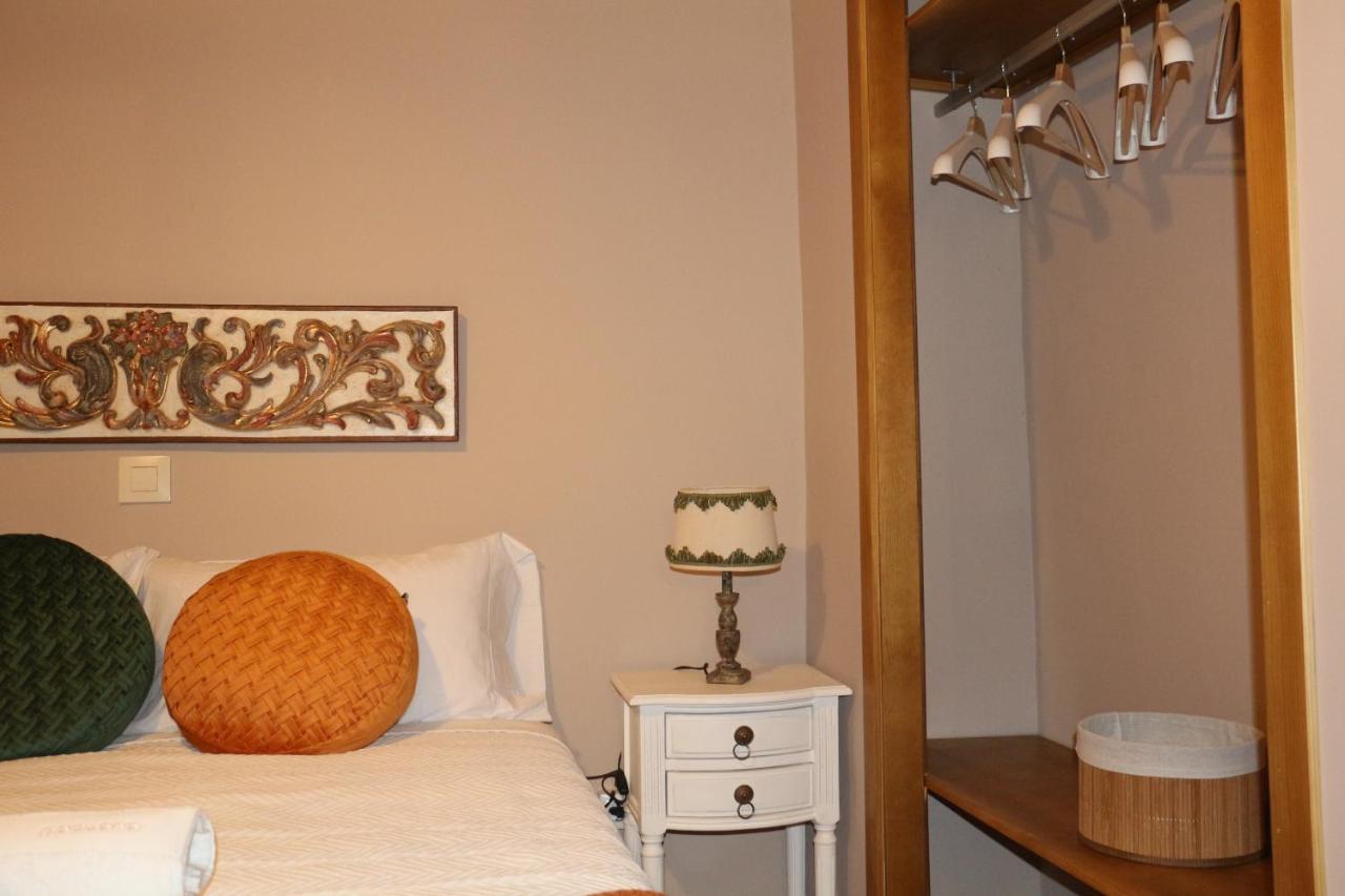 Apartamentos Coliseo Toledo Eksteriør billede