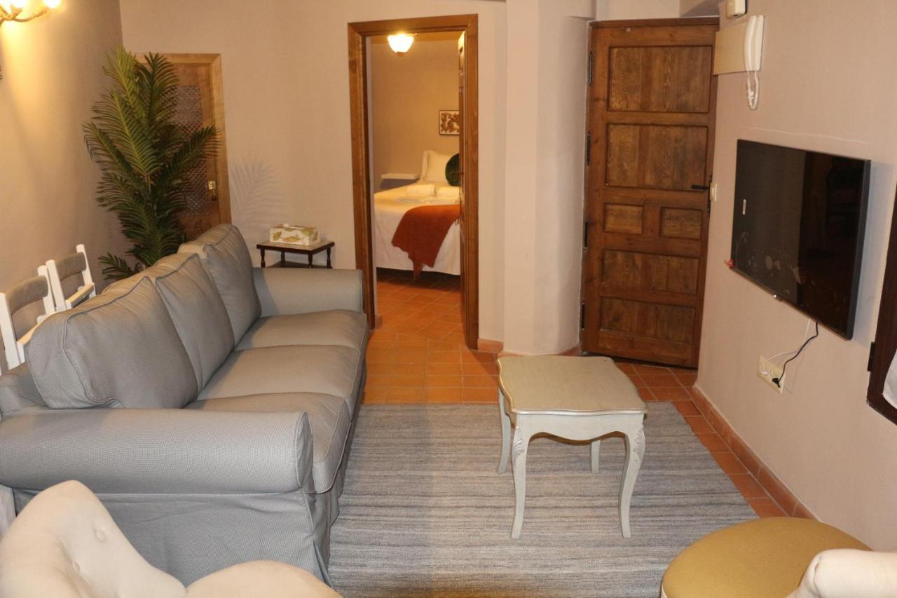 Apartamentos Coliseo Toledo Eksteriør billede